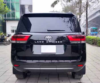 Toyota Land Cruiser LC 300 2023 - Bán ô tô Toyota Land Cruiser LC 300 đời 2023, màu đen, nhập khẩu chính hãng