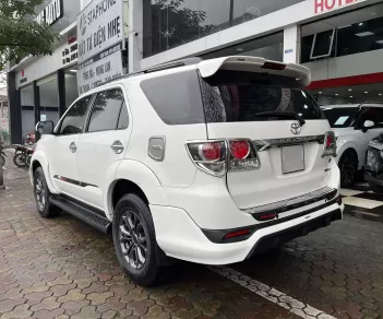 Toyota Fortuner 2015 - Bán ô tô Toyota Fortuner đời 2015, TRD Sportivo màu trắng, giá chỉ 5xx triệu