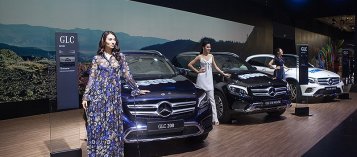 Triển lãm Mercedes-Benz Fascination - mẫu đẹp thu hút mọi ánh nhìn